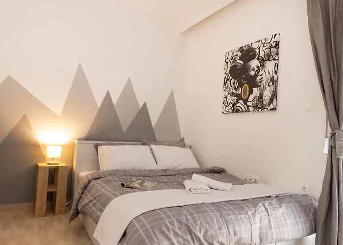 Modern 2br In Old Town, Near Byzantine Walls *