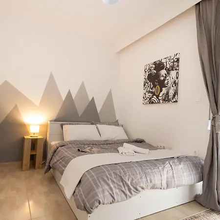 Modern 2br In Poli Near Center *