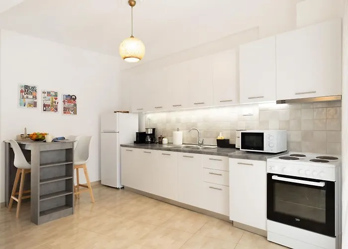 Modern 2br In Old Town, Near Byzantine Walls Апартаменты