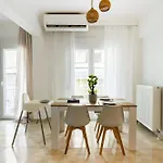 Modern 2br In Old Town, Near Byzantine Walls