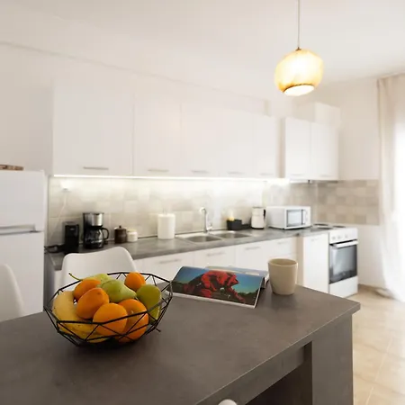 Modern 2br In Poli Near Center *