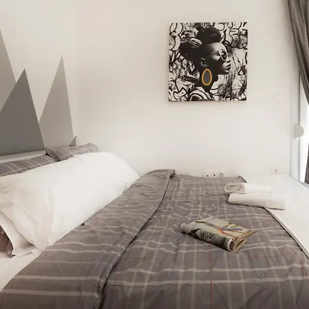 Modern 2br In Poli Near Center شقة *