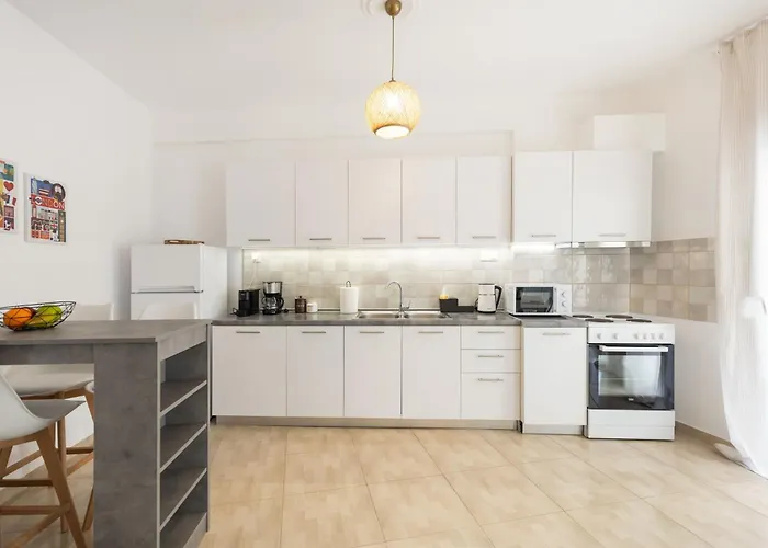 Modern 2br In Old Town, Near Byzantine Walls Daire