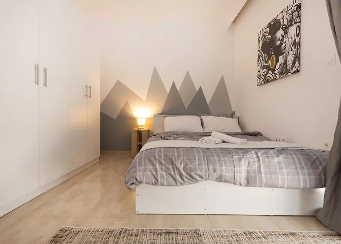 Modern 2br In Old Town, Near Byzantine Walls *
