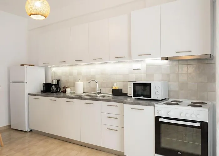 Daire Modern 2br In Old Town, Near Byzantine Walls